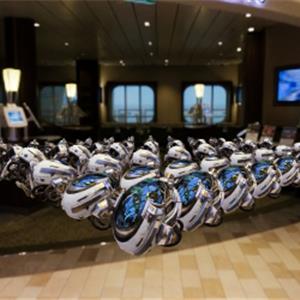 three.js webgl - 加载GLTF + 实例化